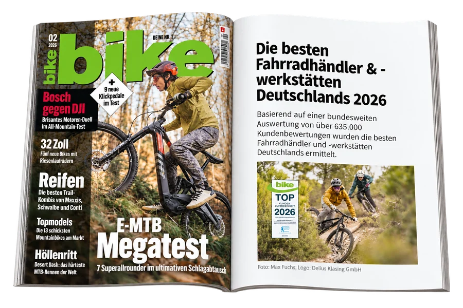 BIKE Magazin aufgeschlagen: Cover und redaktionelle Seite mit Siegel